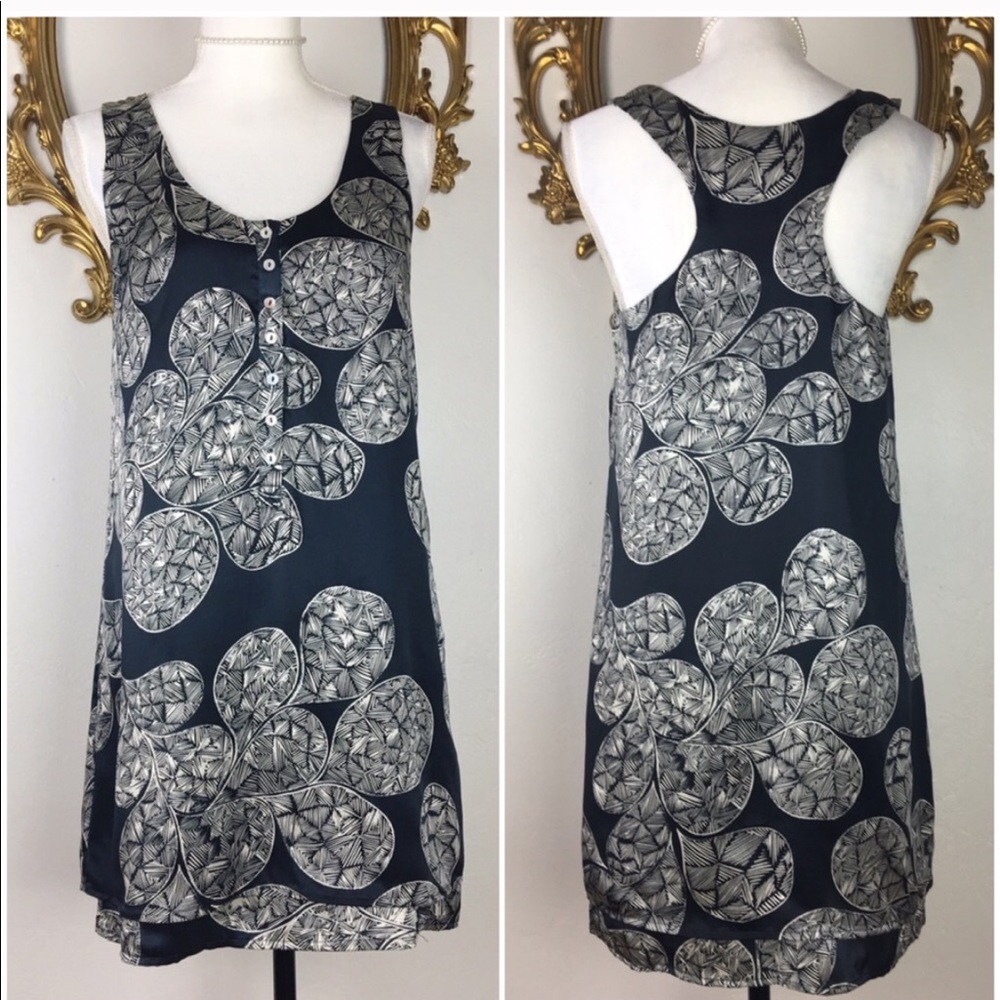 QSW Black/White 100% Silk Dress Size XS